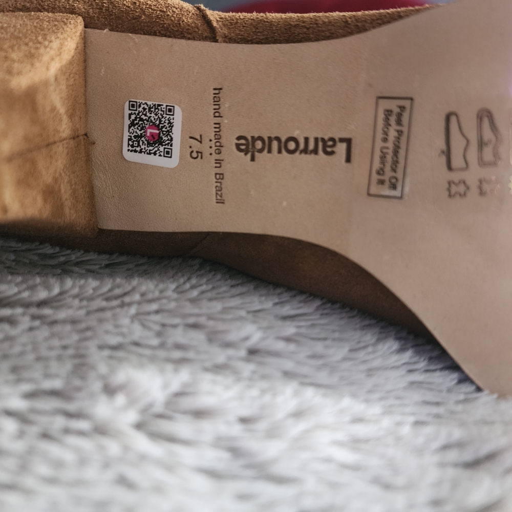 NWOT Larroude Camel Boots Womens Size 7.5